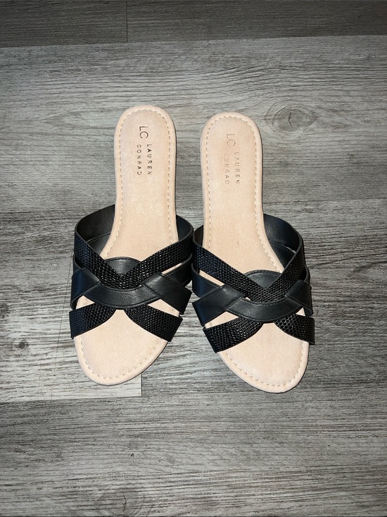 LC Lauren Conrad Shoes - LC Lauren Conrad Black Cross-Strap Slide Sandals

SEND ME OFFERS